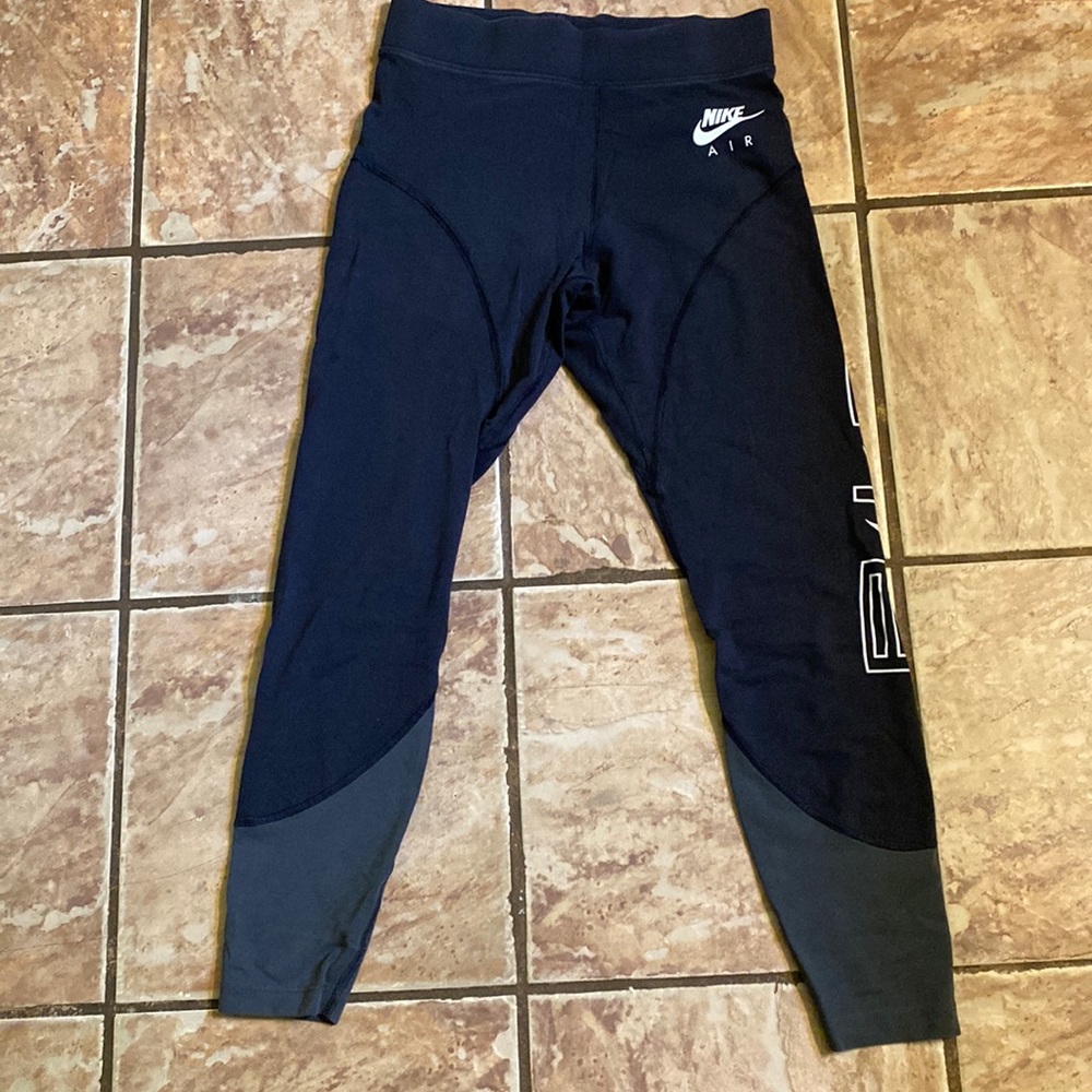 Nike workout leggings.
